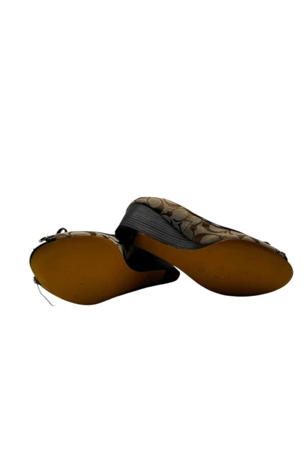COACH - CHENESNUT PUMP KAKHI - Image 5
